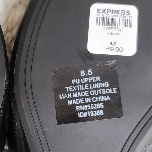 NWT Express Sandals - Picture 4 of 5